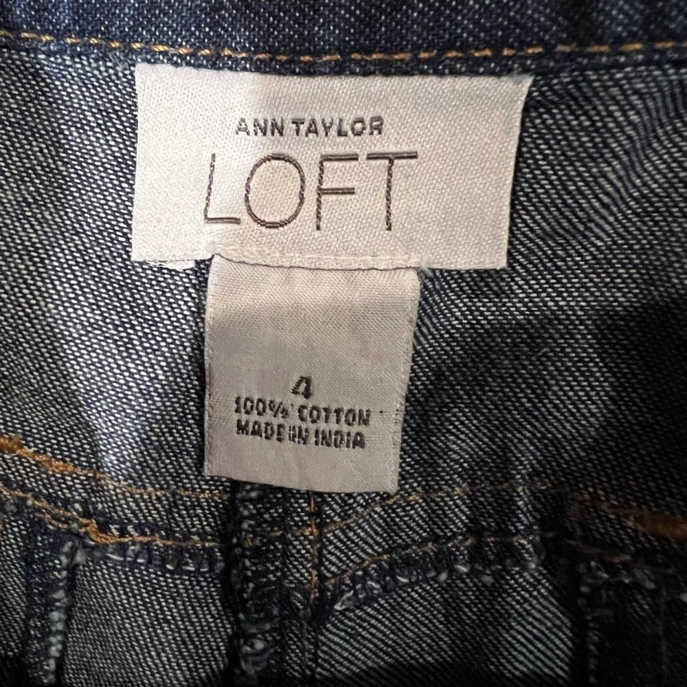 Ann Taylor loft blue denim cotton shorts size 4 - Picture 3 of 3